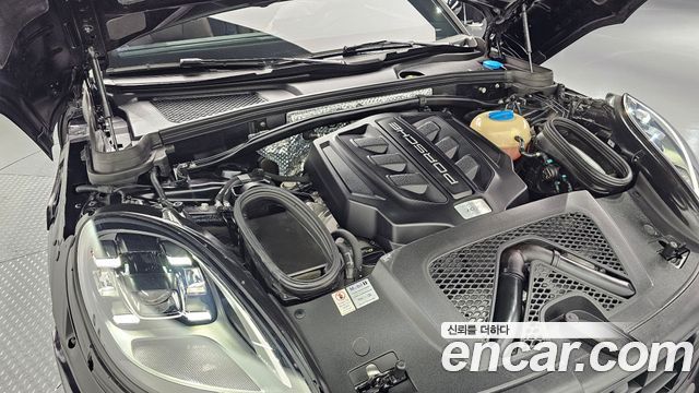 Porsche Macan 3.0 GTS 95B 2018 — фото 6