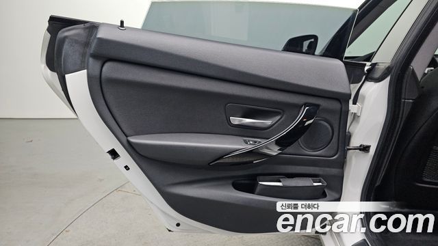 BMW 3 Series GT (F34) GT 320d 2018 — фото 31