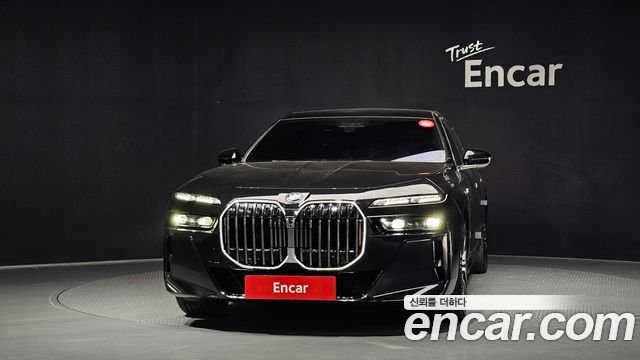 BMW 7 Series (G70) 740d xDrive M Sport 2024 — фото 3