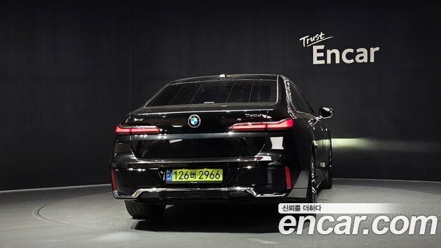 BMW 7 Series (G70) 740d xDrive M Sport 2024 — фото 4