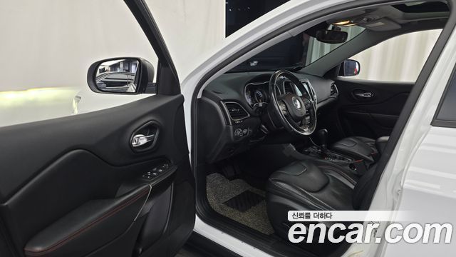 Jeep Cherokee (KL) 3.2 Trailhawk AWD 2020 — фото 10
