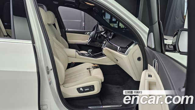 BMW X5 (G05) M50i 2022 — фото 15