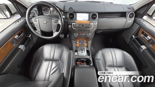 Land Rover Discovery 4 3.0 SDV6 SE 2016 — фото 7