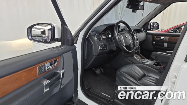 Land Rover Discovery 4 3.0 SDV6 SE 2016 — фото 10