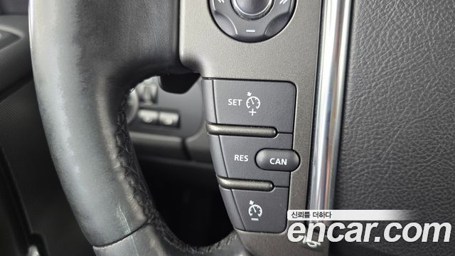 Land Rover Discovery 4 3.0 SDV6 SE 2016 — фото 16