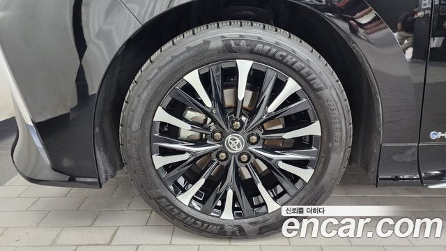 Toyota Alphard (IV) 2.5 HEV Executive AWD 2025 — фото 5