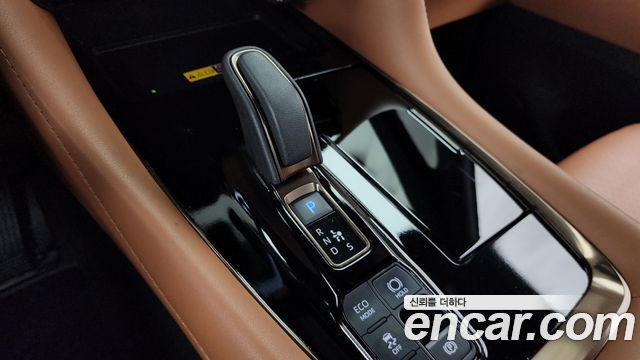 Toyota Alphard (IV) 2.5 HEV Executive AWD 2025 — фото 9