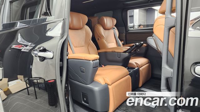 Toyota Alphard (IV) 2.5 HEV Executive AWD 2025 — фото 15