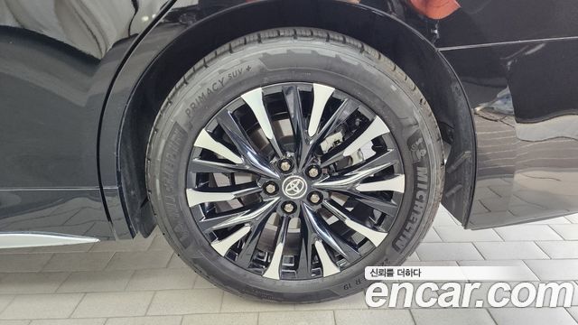 Toyota Alphard (IV) 2.5 HEV Executive AWD 2025 — фото 27