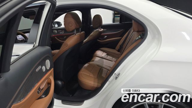 Mercedes-Benz E-Class (W213) E350 4MATIC AMG Line 2021 — фото 12