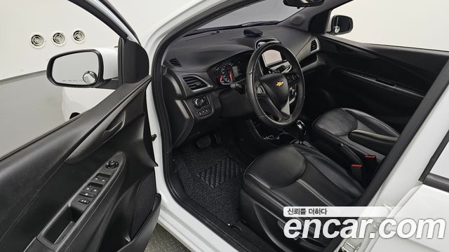 Chevrolet Spark LT 2019 — фото 10