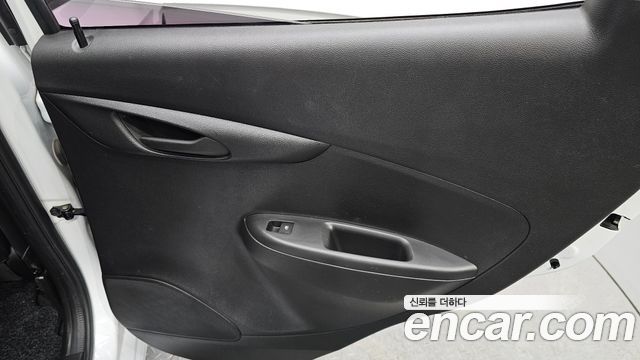 Chevrolet Spark LT 2019 — фото 25