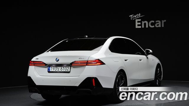 BMW 5 Series (G60) 530i xDrive M Sport 2024 — фото 2