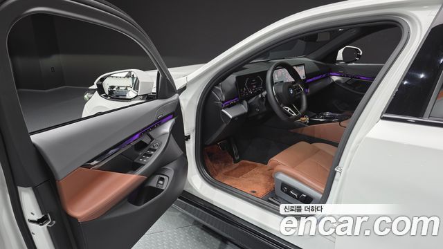 BMW 5 Series (G60) 530i xDrive M Sport 2024 — фото 10