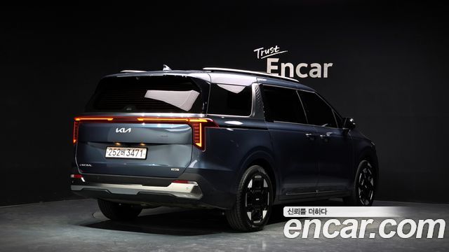 Kia Carnival (IV) HEV 9seater Signature 2024 — фото 2