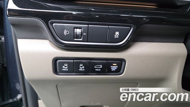 Kia Carnival (IV) HEV 9seater Signature 2024 — фото 20