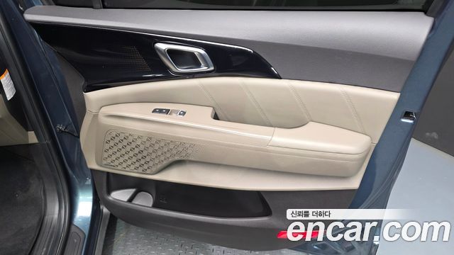 Kia Carnival (IV) HEV 9seater Signature 2024 — фото 24