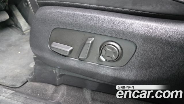 Kia Carnival (IV) HEV 9seater Signature 2024 — фото 31