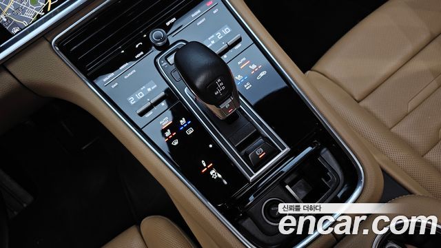 Porsche Panamera (971) 3.0 AWD 2018 — фото 9