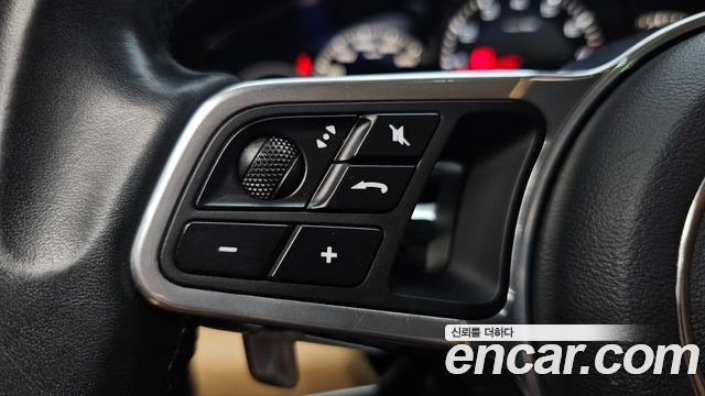 Porsche Panamera (971) 3.0 AWD 2018 — фото 30