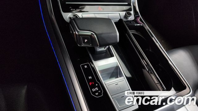 Audi Q8 (4M) 45 TDI Quattro Premium 2021 — фото 9