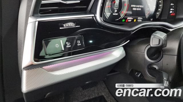 Audi Q8 (4M) 45 TDI Quattro Premium 2021 — фото 27