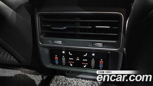 Audi Q8 (4M) 45 TDI Quattro Premium 2021 — фото 32
