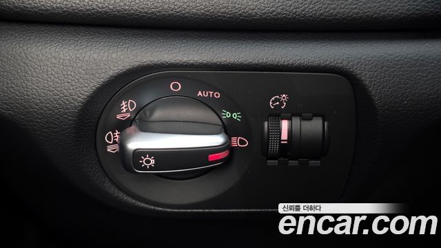 Audi Q3 2.0 TDI Quattro Dynamic 8U 2014 — фото 21