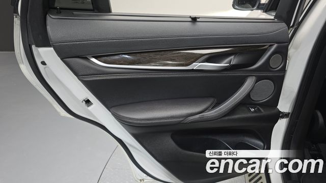 BMW X6 (F16) xDrive 30d 2017 — фото 25