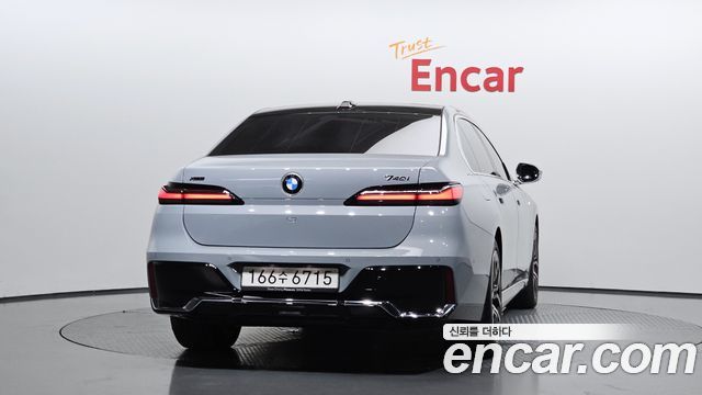 BMW 7 Series (G70) 740i xDrive M Sport 2025 — фото 4