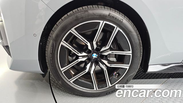 BMW 7 Series (G70) 740i xDrive M Sport 2025 — фото 5