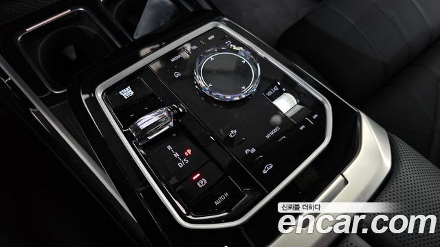 BMW 7 Series (G70) 740i xDrive M Sport 2025 — фото 9