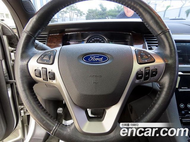 Ford Taurus 2.0 Limited EcoBoost 6th 2015 — фото 8