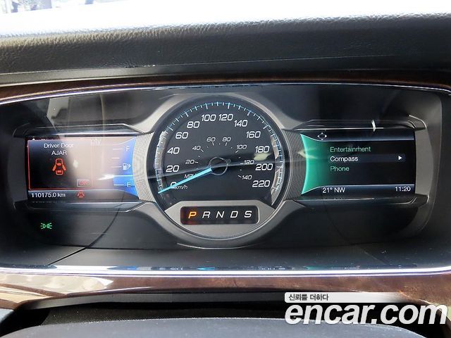 Ford Taurus 2.0 Limited EcoBoost 6th 2015 — фото 9