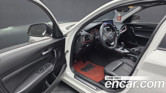 BMW 1 Series (F20) 118d Sport 5Door 2016 — фото 10