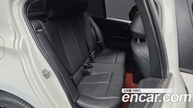 BMW 1 Series (F20) 118d Sport 5Door 2016 — фото 11