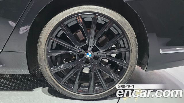 BMW 7 Series (G11) 740Li xDrive M Sport Package 2021 — фото 21