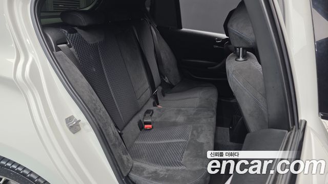 BMW 1 Series (F20) 118d M Sport Shadow 5 Door 2018 — фото 11
