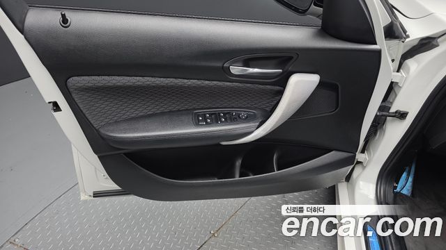 BMW 1 Series (F20) 118d M Sport Shadow 5 Door 2018 — фото 24