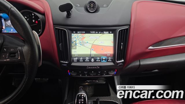 Maserati Levante 3.0 Diesel AWD Sport 2017 — фото 14