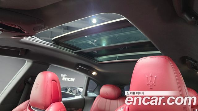 Maserati Levante 3.0 Diesel AWD Sport 2017 — фото 17