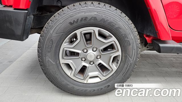 Jeep Wrangler (JK) 3.6 Sahara 4Door 2017 — фото 5