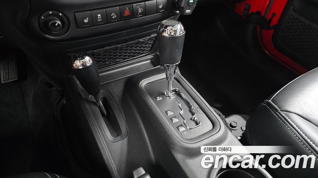Jeep Wrangler (JK) 3.6 Sahara 4Door 2017 — фото 9