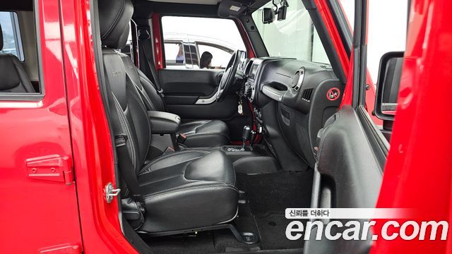 Jeep Wrangler (JK) 3.6 Sahara 4Door 2017 — фото 11