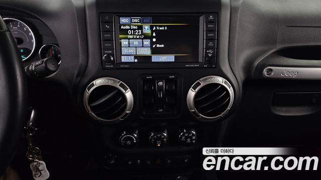 Jeep Wrangler (JK) 3.6 Sahara 4Door 2017 — фото 14