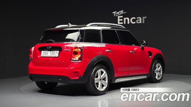 MINI Cooper D Countryman Standard 2nd 2017 — фото 2
