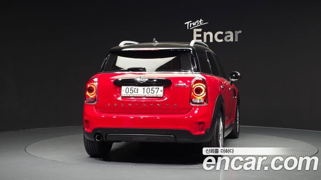 MINI Cooper D Countryman Standard 2nd 2017 — фото 4