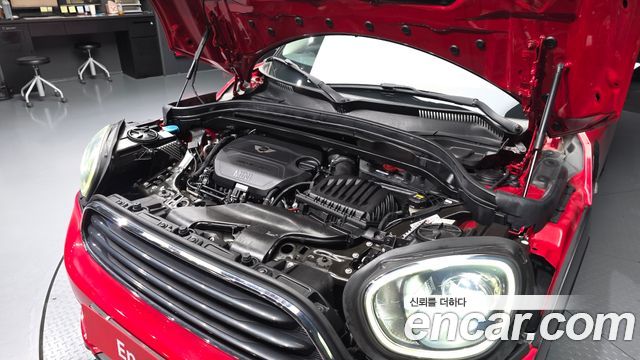 MINI Cooper D Countryman Standard 2nd 2017 — фото 6