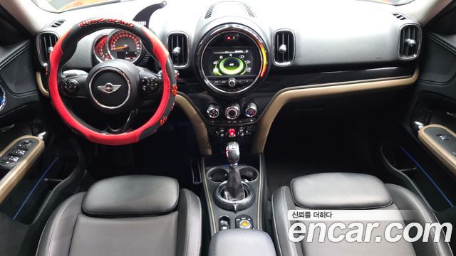 MINI Cooper D Countryman Standard 2nd 2017 — фото 7