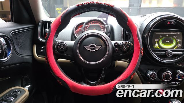 MINI Cooper D Countryman Standard 2nd 2017 — фото 13